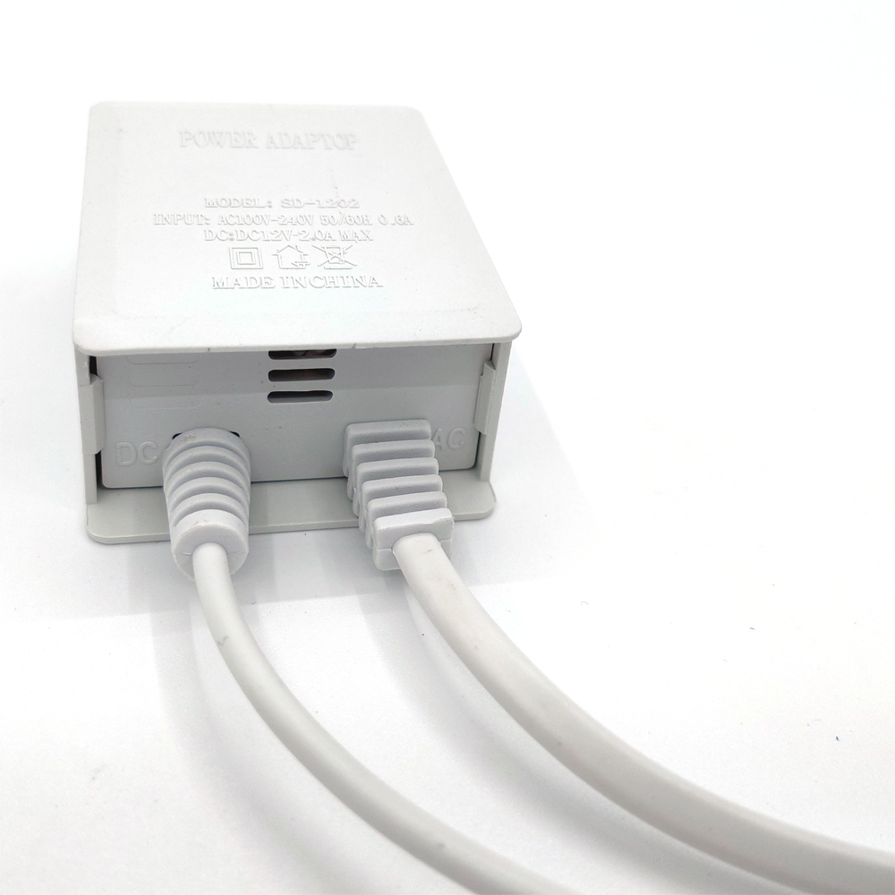 Białe wejście AC 100-240 V DC  – Outdoor Power Port recenzja i cena